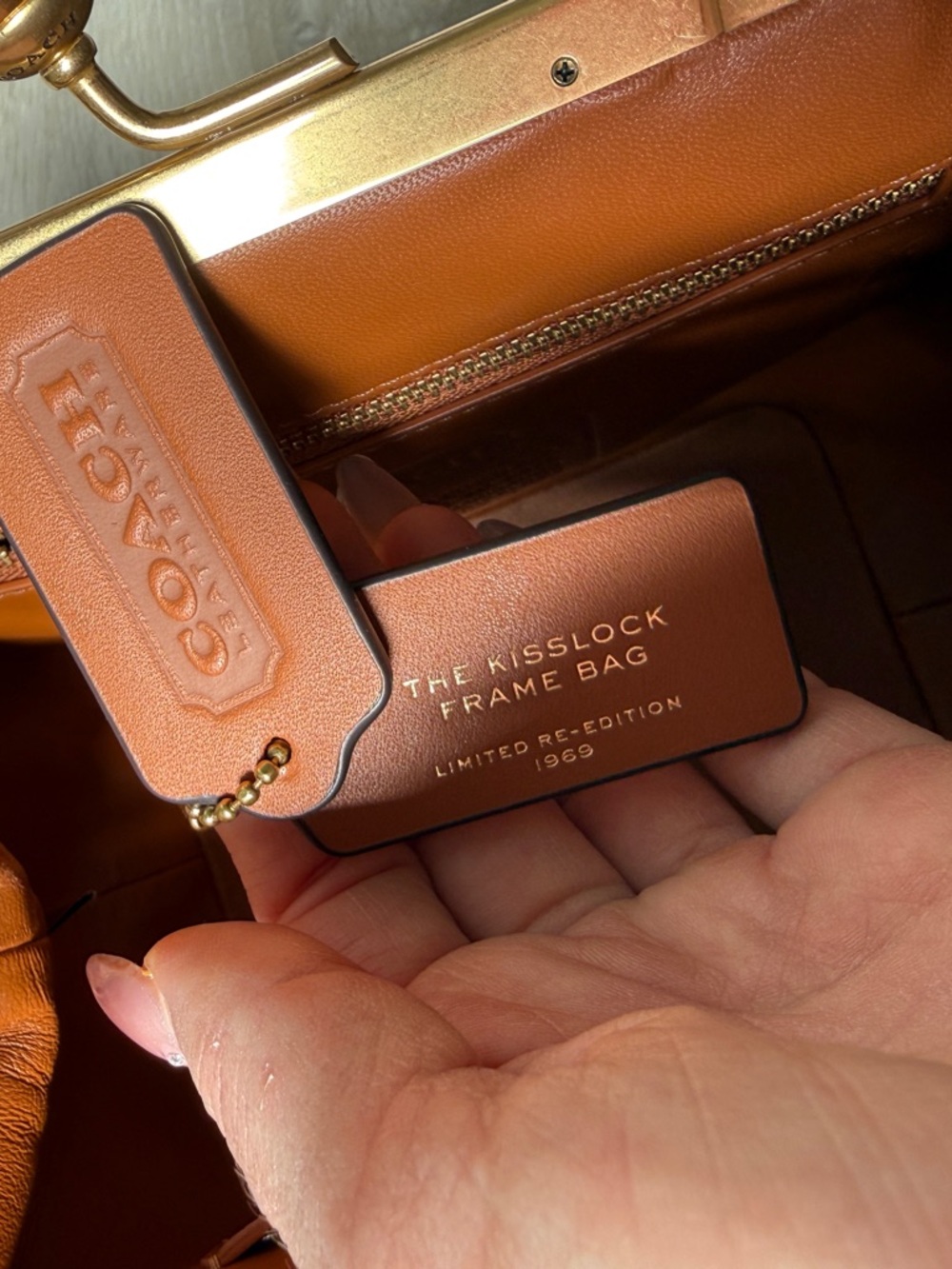 COACH Kisslock Frame Bag 16 small Crystal - Picture 7 of 9
